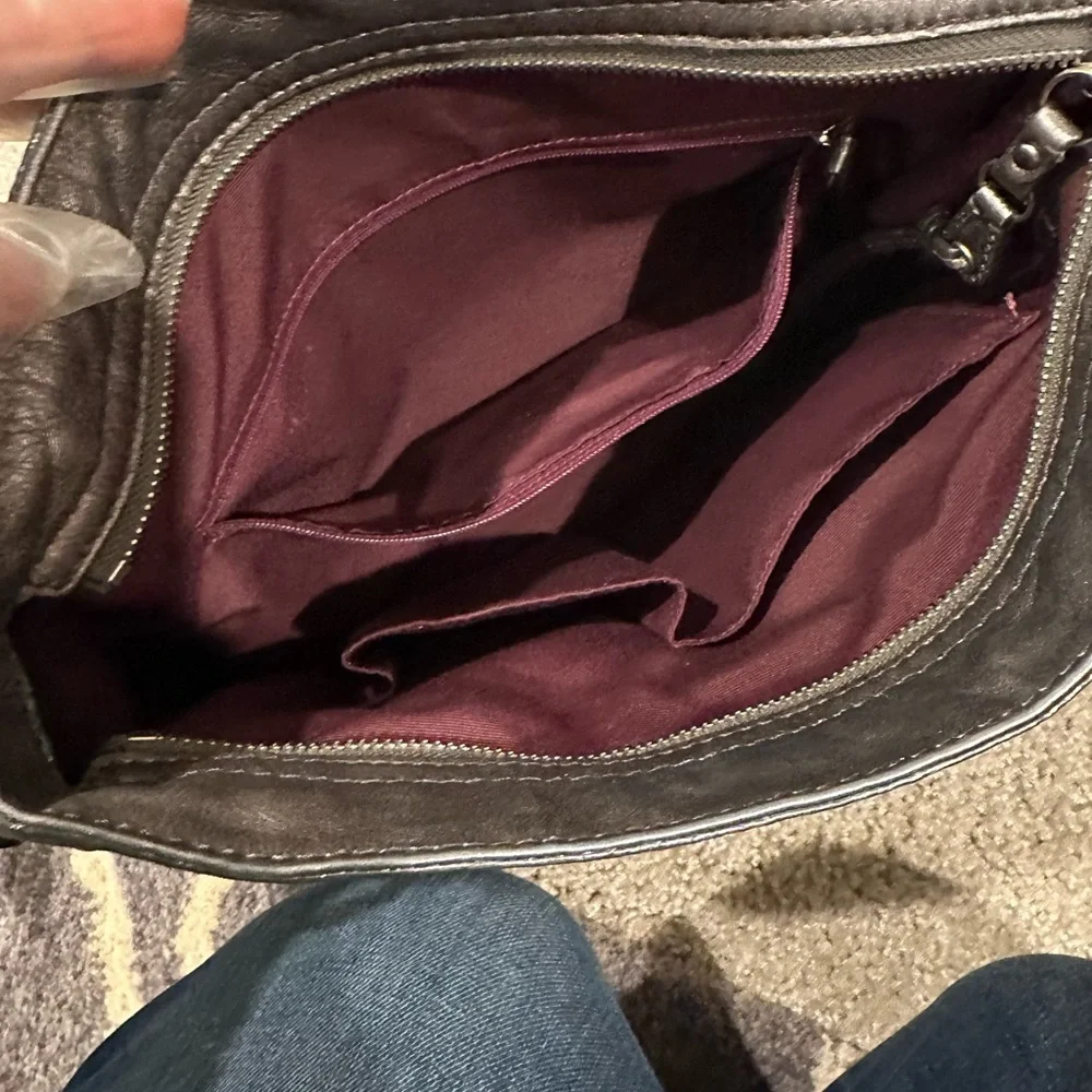 Coach Pewter Leather Zoe Hobo Handbag with purple lining - Picture 4 of 11